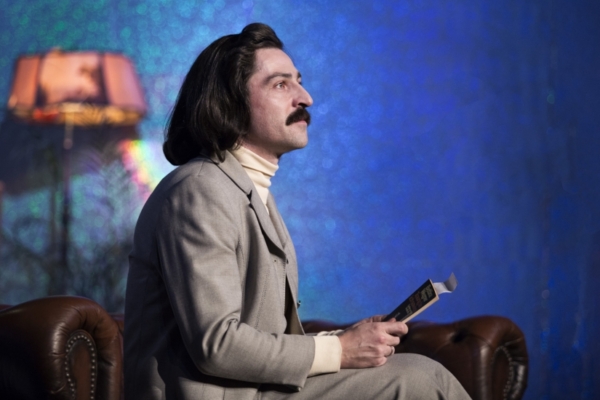 Patrick Wengenroth in »Wengenroths Autorenklub, Ausgabe 6: Christa Wolf«. Foto: Gianmarco Bresadola.