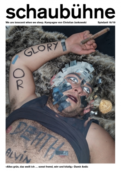 Damir Avdic in der Spielzeitkampagne 2018/2019 der Schaubühne am Lehniner Platz (Berlin). Foto: Joerg Reichhardt. Damir Avdic in der Spielzeitkampagne 2018/2019 der Schaubühne am Lehniner Platz (Berlin). Foto: Joerg Reichhardt.