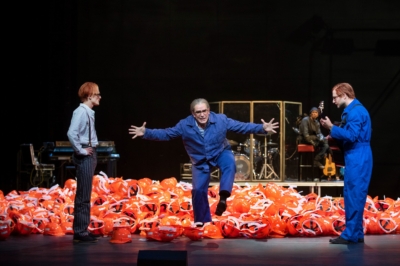 Oscar Hoppe, Sebastian Reck, Vincent Heppner und Robert Höller (v.l.n.r.) in »Gundermann — Männer, Frauen und Maschinen«. Foto: Silke Winkler.