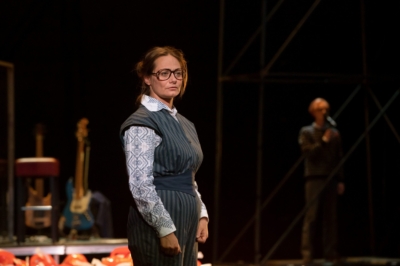 Antje Trautmann und Oscar Hoppe (v.l.n.r.) in »Gundermann — Männer, Frauen und Maschinen«. Foto: Silke Winkler.