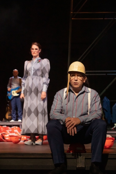 Stefan Endrigkeit, Jennifer Sabel und Sebastian Reck (v.l.n.r.) in »Gundermann — Männer, Frauen und Maschinen«. Foto: Silke Winkler.