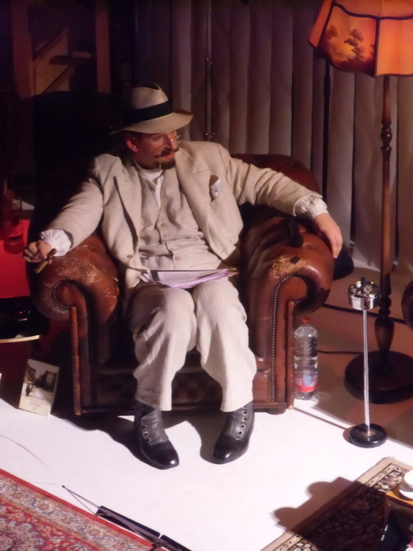 Sebastian Schwarz in »Wengenroths Autorenklub, Ausgabe 9: Maxim Gorki«. Foto: Marc Freitag.