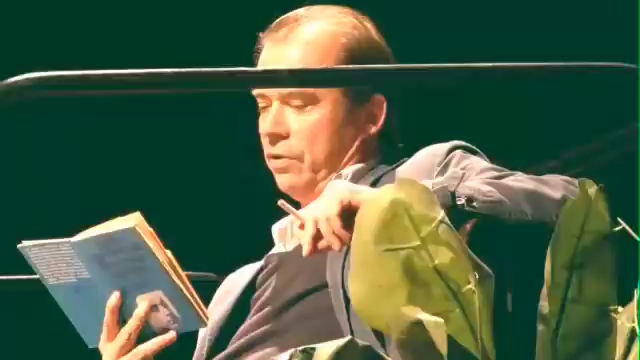 Felix Römer in »Wengenroths Autorenklub, Ausgabe 5: Ödön von Horváth«. Video: Schaubühne am Lehniner Platz, Berlin.