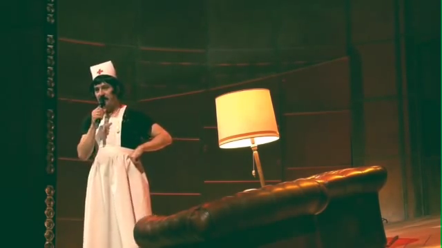 Patrick Wengenroth in »Wengenroths Autorenklub, Ausgabe 5: Ödön von Horváth«. Video: Schaubühne am Lehniner Platz, Berlin.