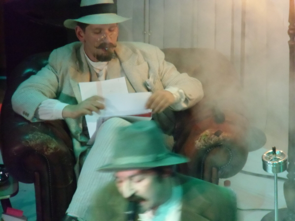 Sebastian Schwarz und Patrick Wengenroth in »Wengenroths Autorenklub, Ausgabe 9: Maxim Gorki«. Foto: Marc Freitag.