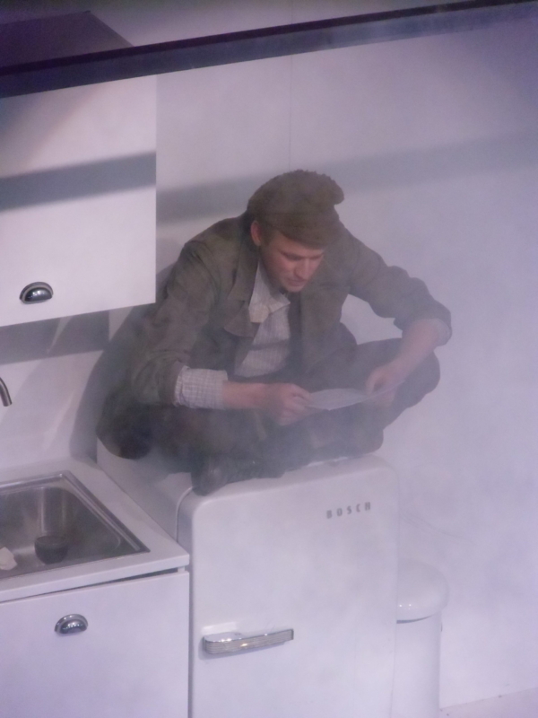 Laurenz Laufenberg in »Wengenroths Autorenklub, Ausgabe 9: Maxim Gorki«. Foto: Marc Freitag.