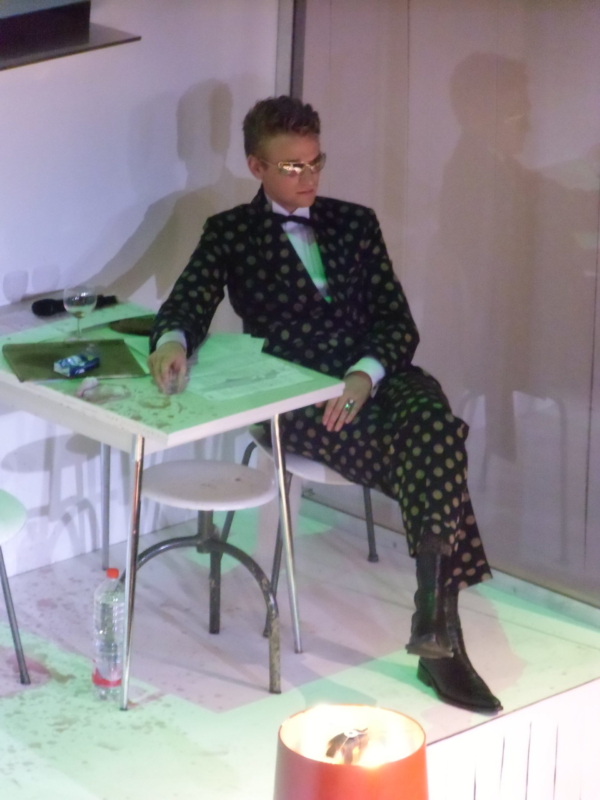 Laurenz Laufenberg in »Wengenroths Autorenklub, Ausgabe 9: Maxim Gorki«. Foto: Marc Freitag.