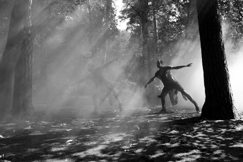 Jiří Bubeníček und Otto Bubeníček in »Je rêve«. Foto: Lukas Rotter.