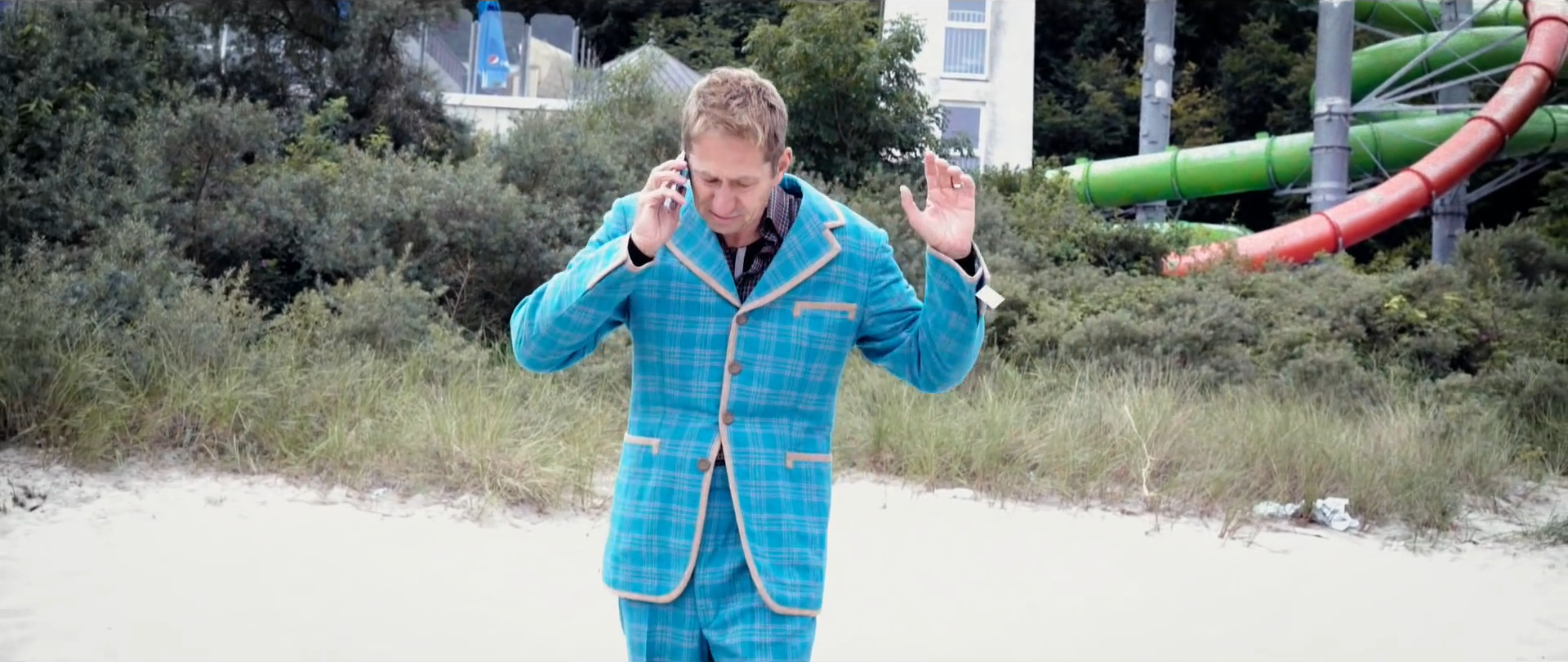 Schorsch Kamerun in »Sabre Dance«. Videostill.