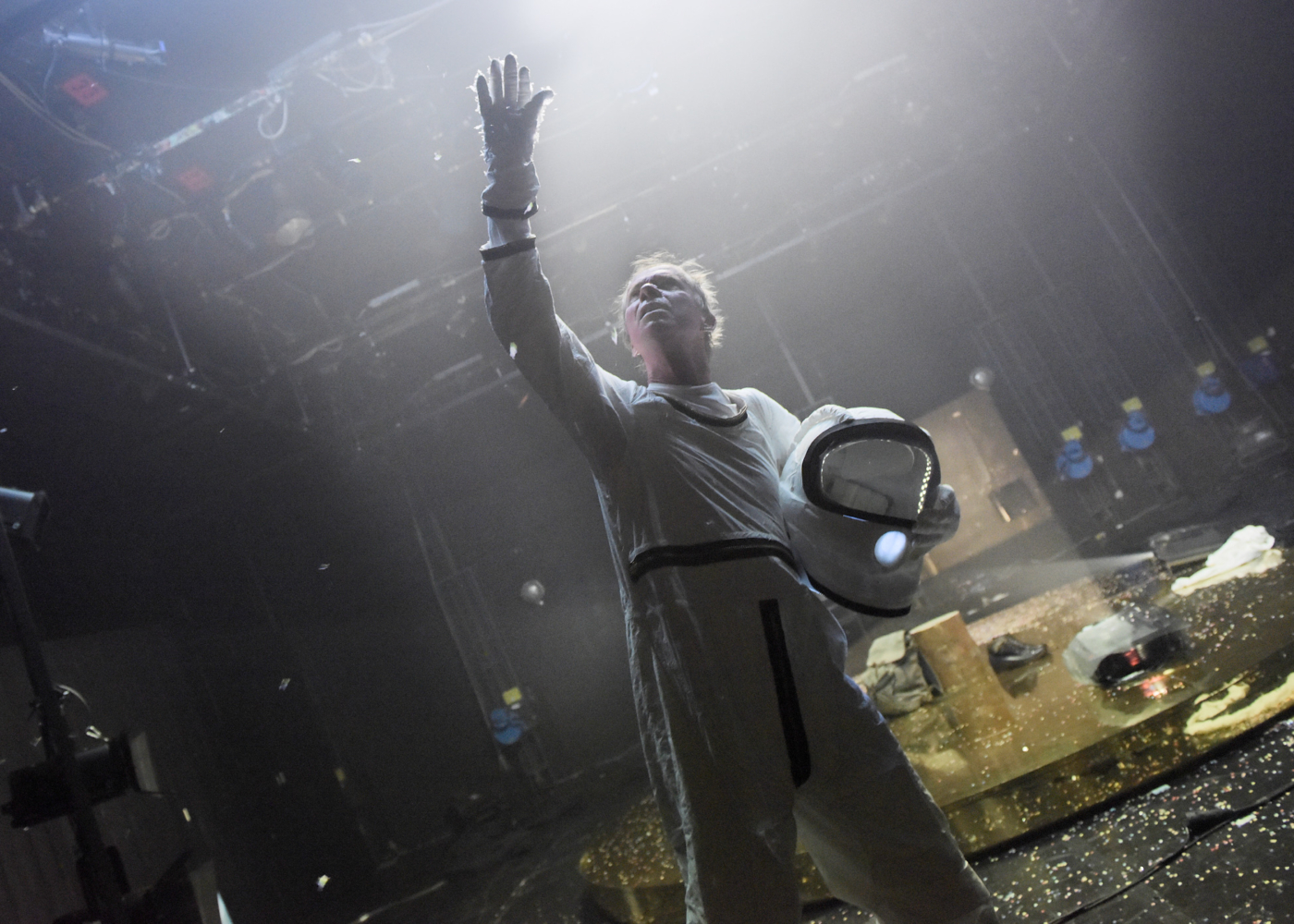 Felix Römer in »Voyage«. Foto: Thomas Aurin.