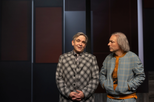 Sebastian Reck (Der Tod) und Frank Wiegard (Ich) in »Sophia, der Tod und ich«. Foto: Silke Winkler.