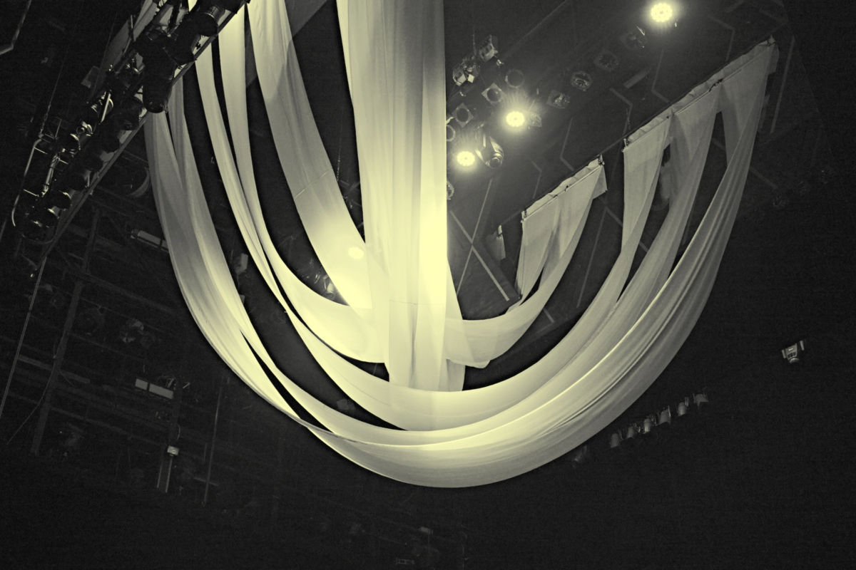 »Der Feuervogel«. Produktion, Foto: Admill Kuyler.