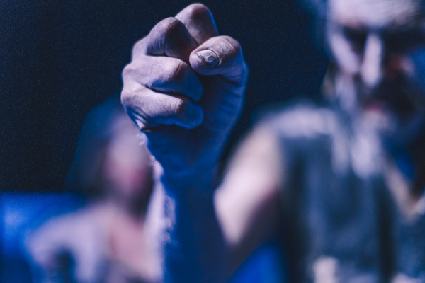 »Marsyas. Der Wettstreit«. Rhys Martin (Sokrates). Foto: Jacintha Nolte.